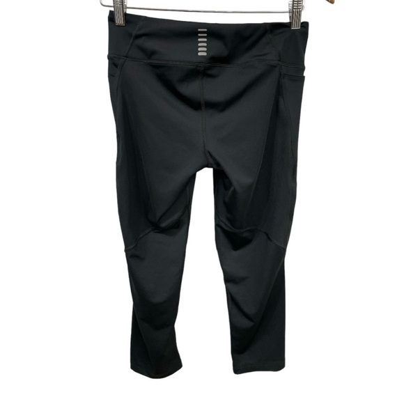Under Armour HeatGear Textured Panel
Cropped Training Leggings
Black size M - Picture 5 of 9